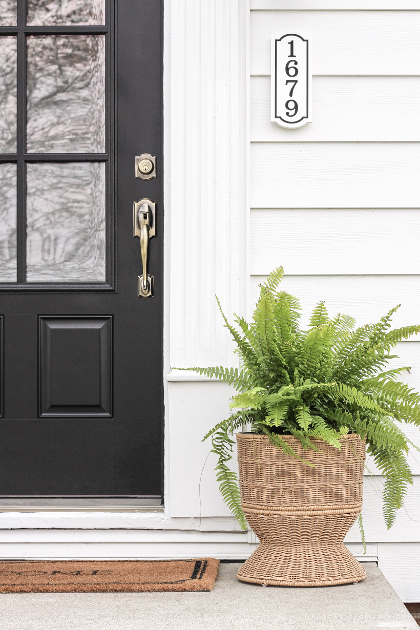 A simple, but stunning front porch makeover from home blogger Liz Fourez of LoveGrowsWild.com