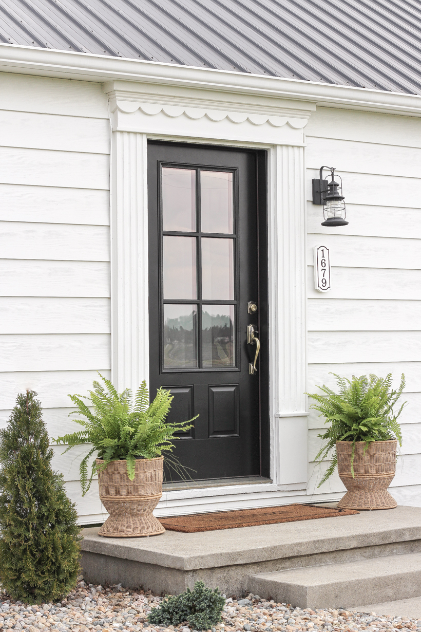 A simple, but stunning front porch makeover from home blogger Liz Fourez of LoveGrowsWild.com