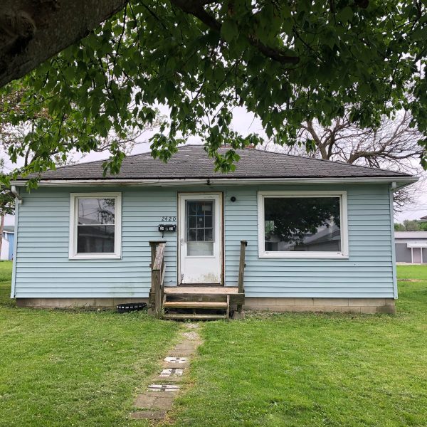 A new house remodel project you won't want to miss! Come see the before photos and our plans for this cute, little flip!