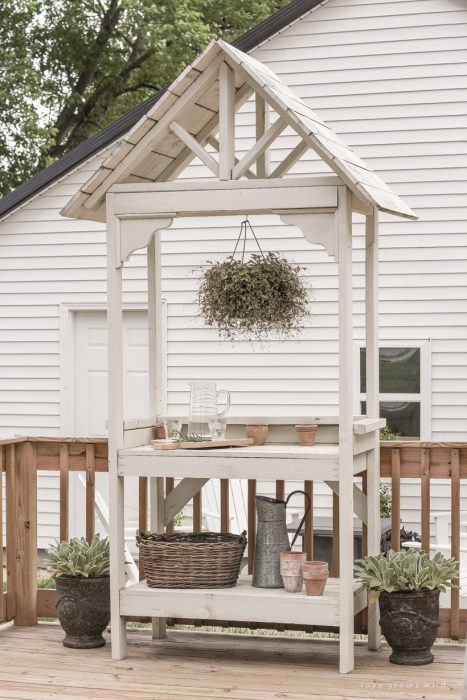 Building plans for a beautiful DIY potting bench and simple, easy ideas for styling