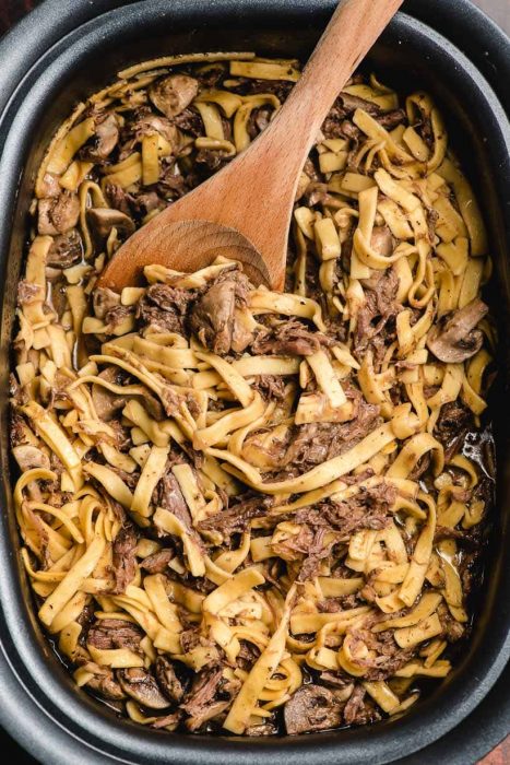 Slow Cooker Beef and Noodles Recipe