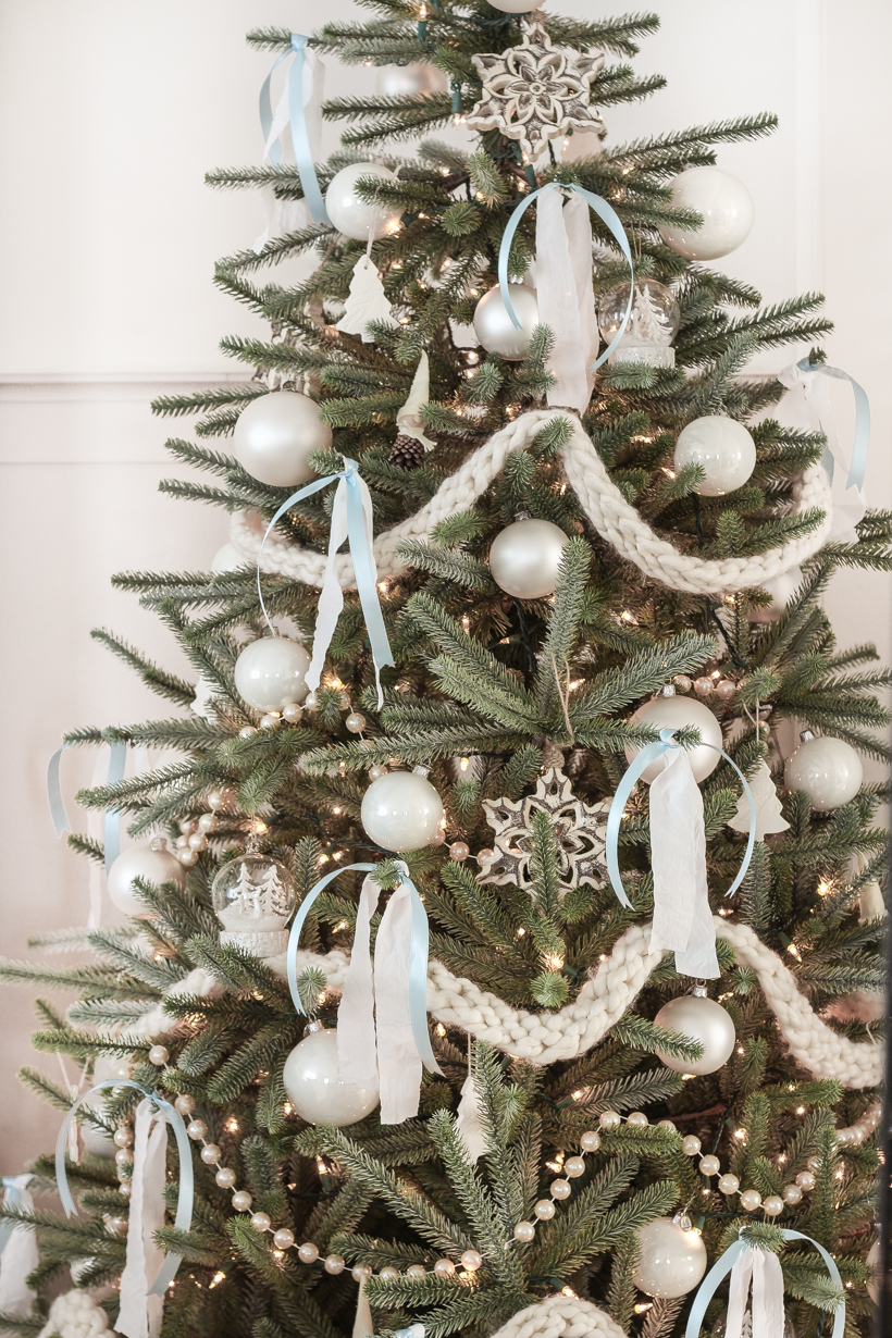 Interior decorator and home blogger Liz Fourez shares her beautiful Christmas tree and living room