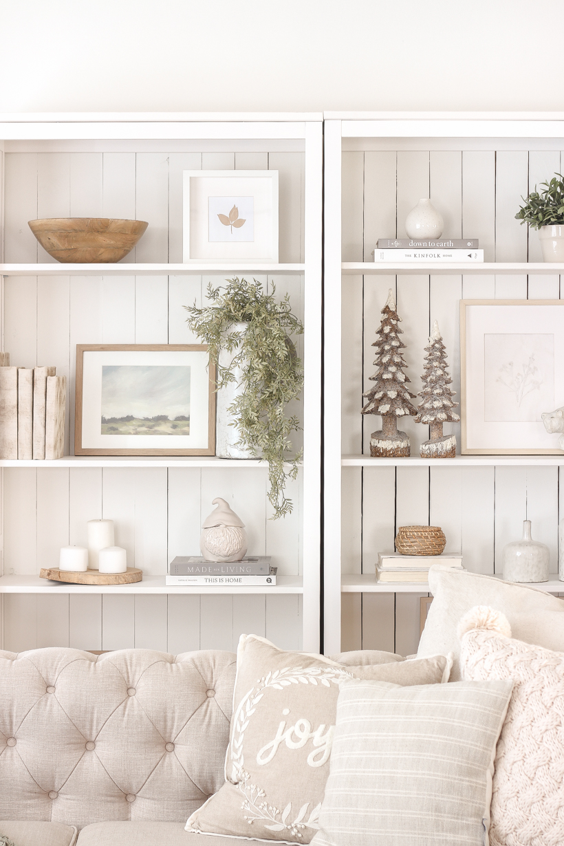 Interior decorator and home blogger Liz Fourez shares her beautiful Christmas tree and living room