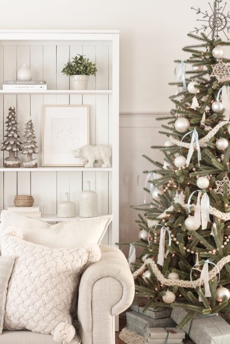 Interior decorator and home blogger Liz Fourez shares her beautiful Christmas tree and living room
