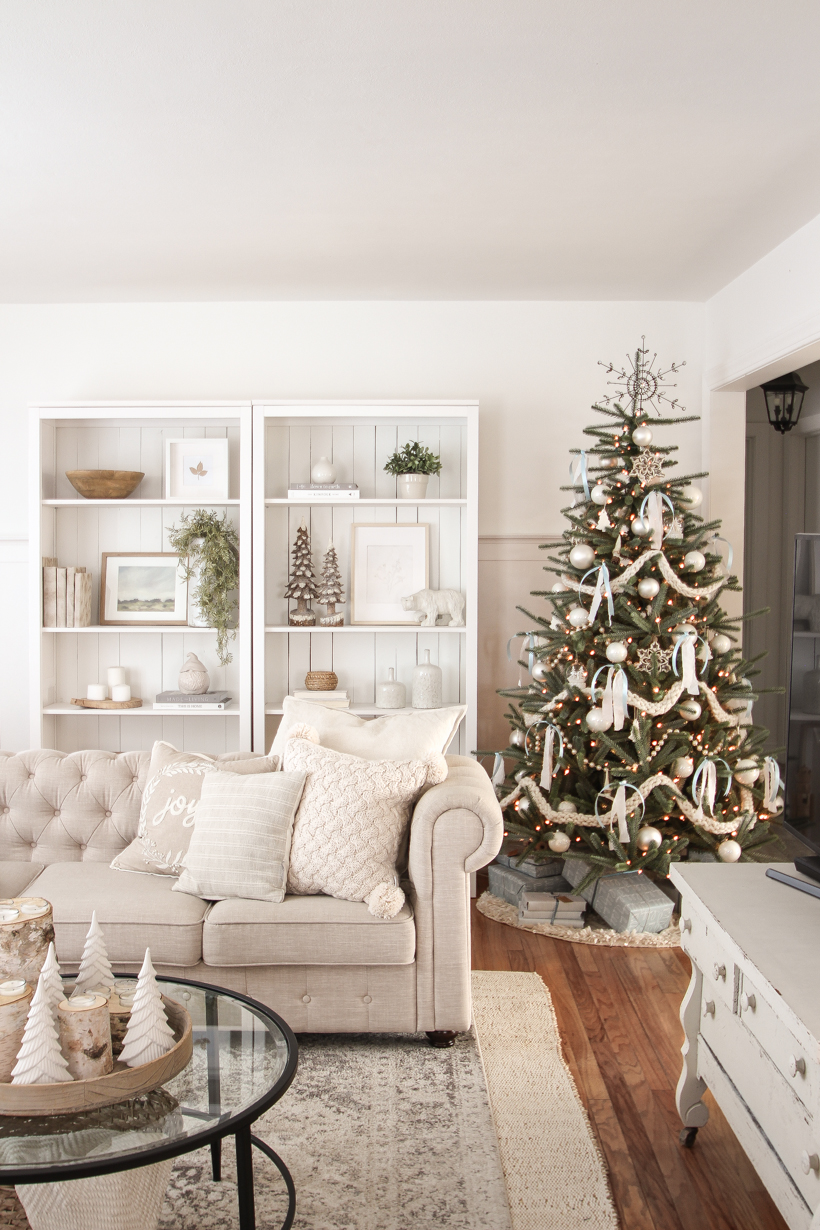 Interior decorator and home blogger Liz Fourez shares her beautiful Christmas tree and living room