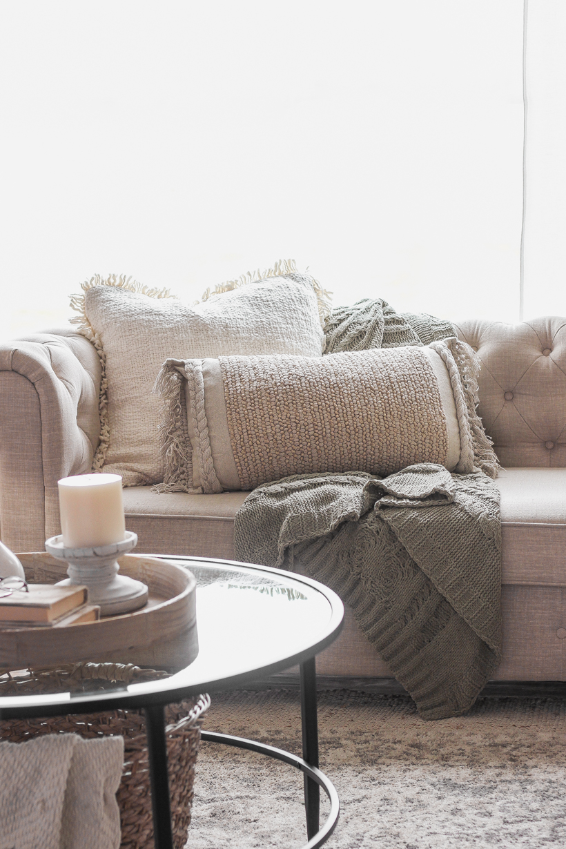 The Perfect Throw Pillow Formula for Every Sofa