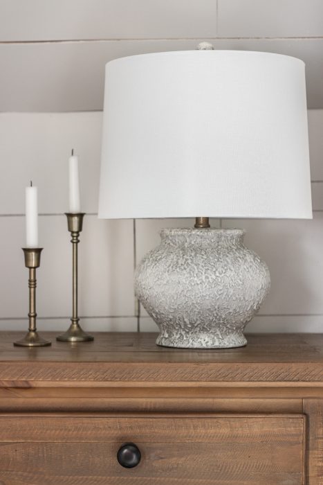 Learn how to give any surface a beautiful gold finish quickly and easily with this tutorial from home blogger and interior decorator Liz Fourez