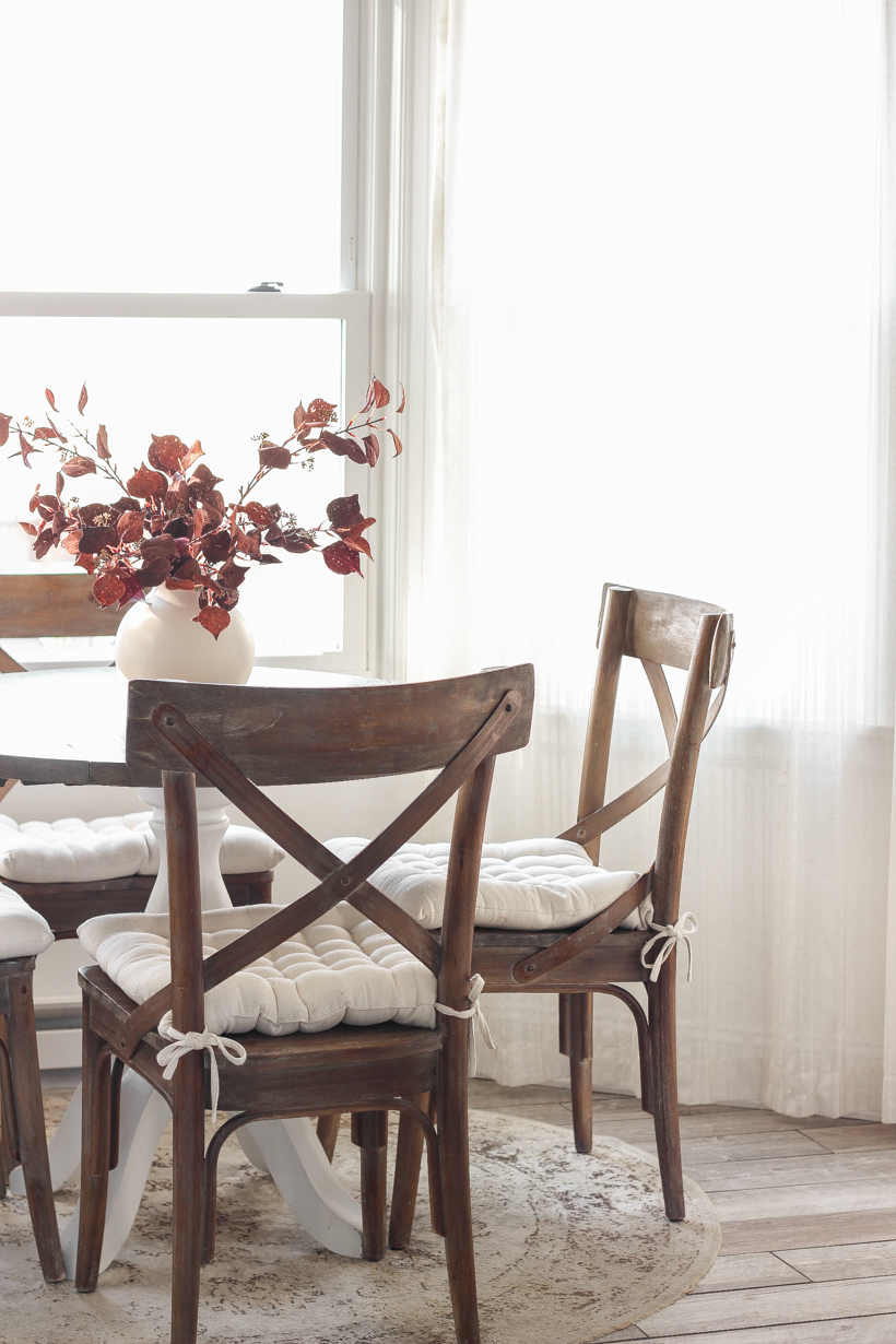 WASHABLE rugs! Home blogger and interior decorator Liz Fourez tests out a washable rug in her kitchen. 