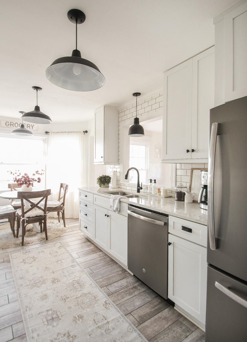 WASHABLE rugs! Home blogger and interior decorator Liz Fourez tests out a washable rug in her kitchen. 