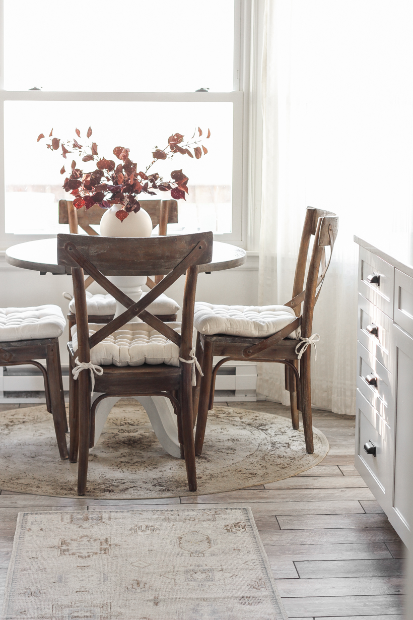 WASHABLE rugs! Home blogger and interior decorator Liz Fourez tests out a washable rug in her kitchen. 