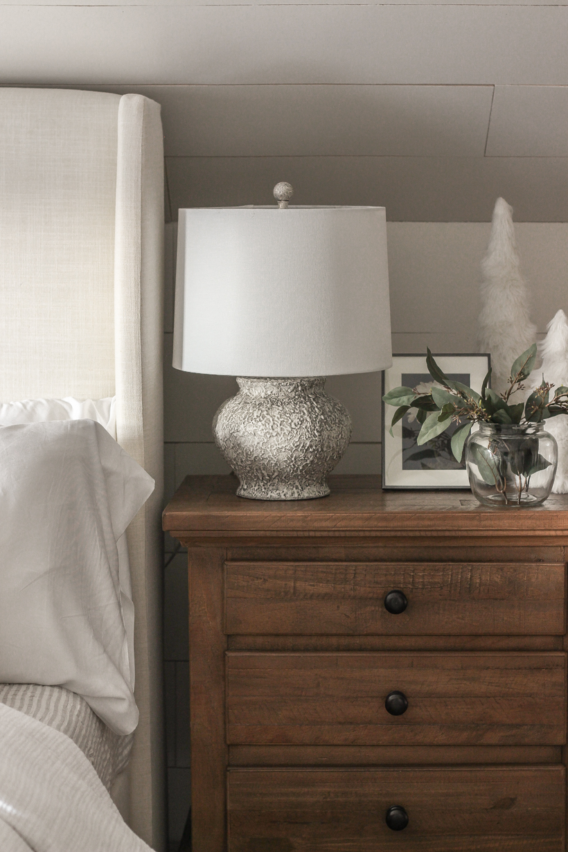 Home blogger and interior decorator Liz Fourez shares a bedroom refresh for Christmas