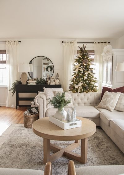 Christmas Living Room - Love Grows Wild