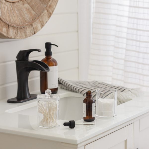 Bathroom organization ideas from home blogger and interior decorator Liz Fourez