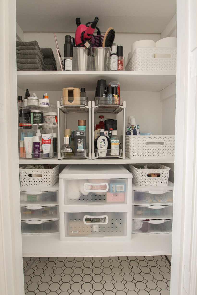 Bathroom closet organization : r/OrganizationPorn