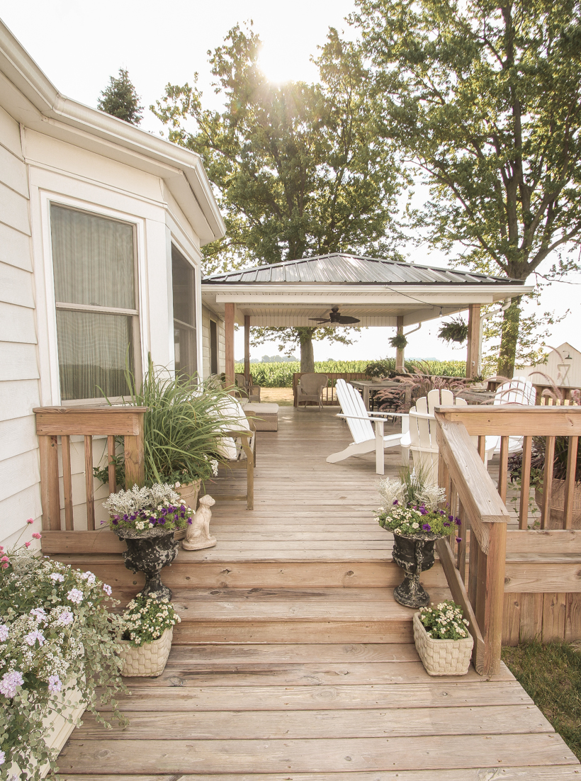 The perfect space for outdoor entertaining from the home of interior decorator Liz Fourez of lovegrowswild.com