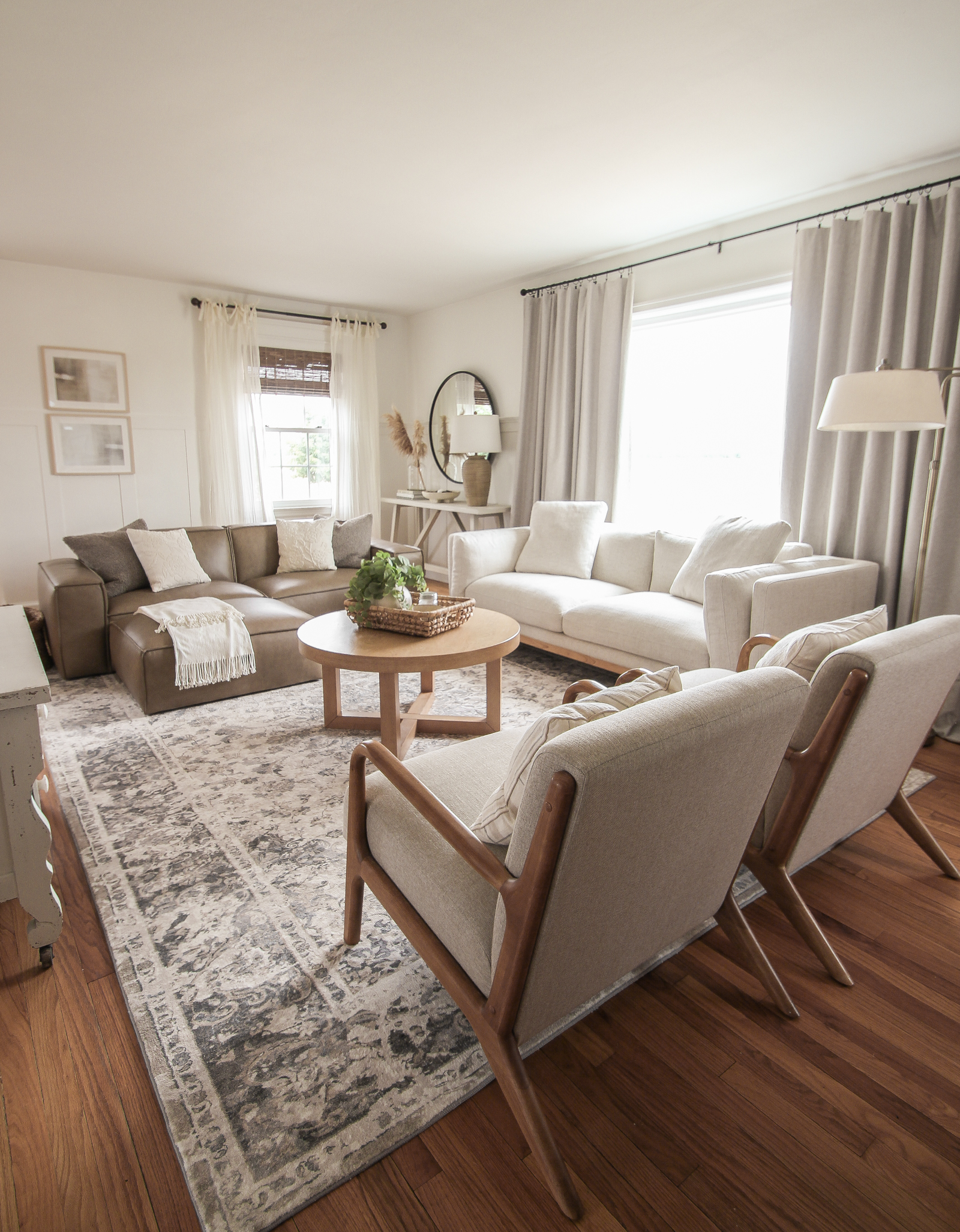 beautiful cozy neutral living room