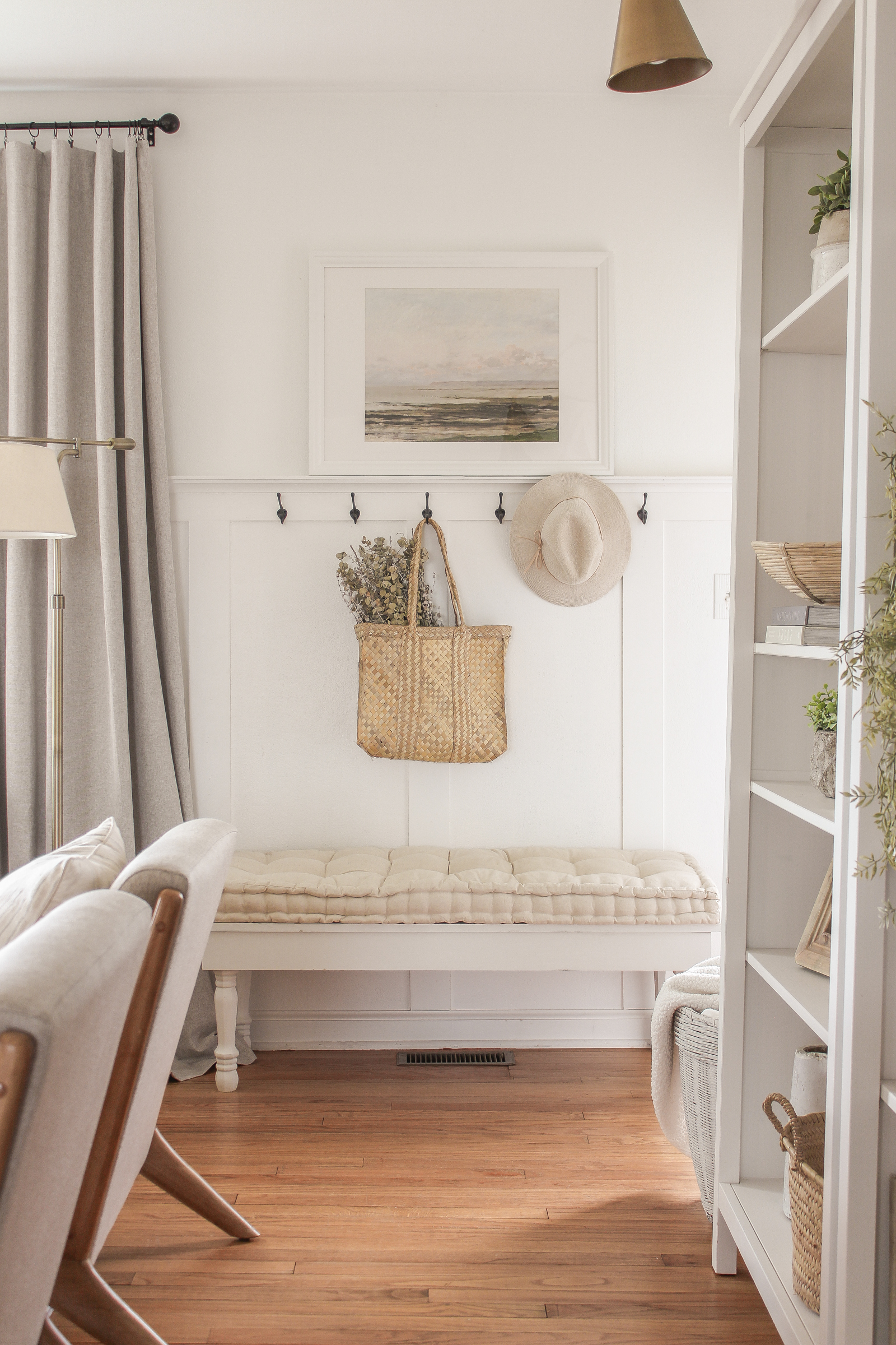 beautiful cozy neutral living room