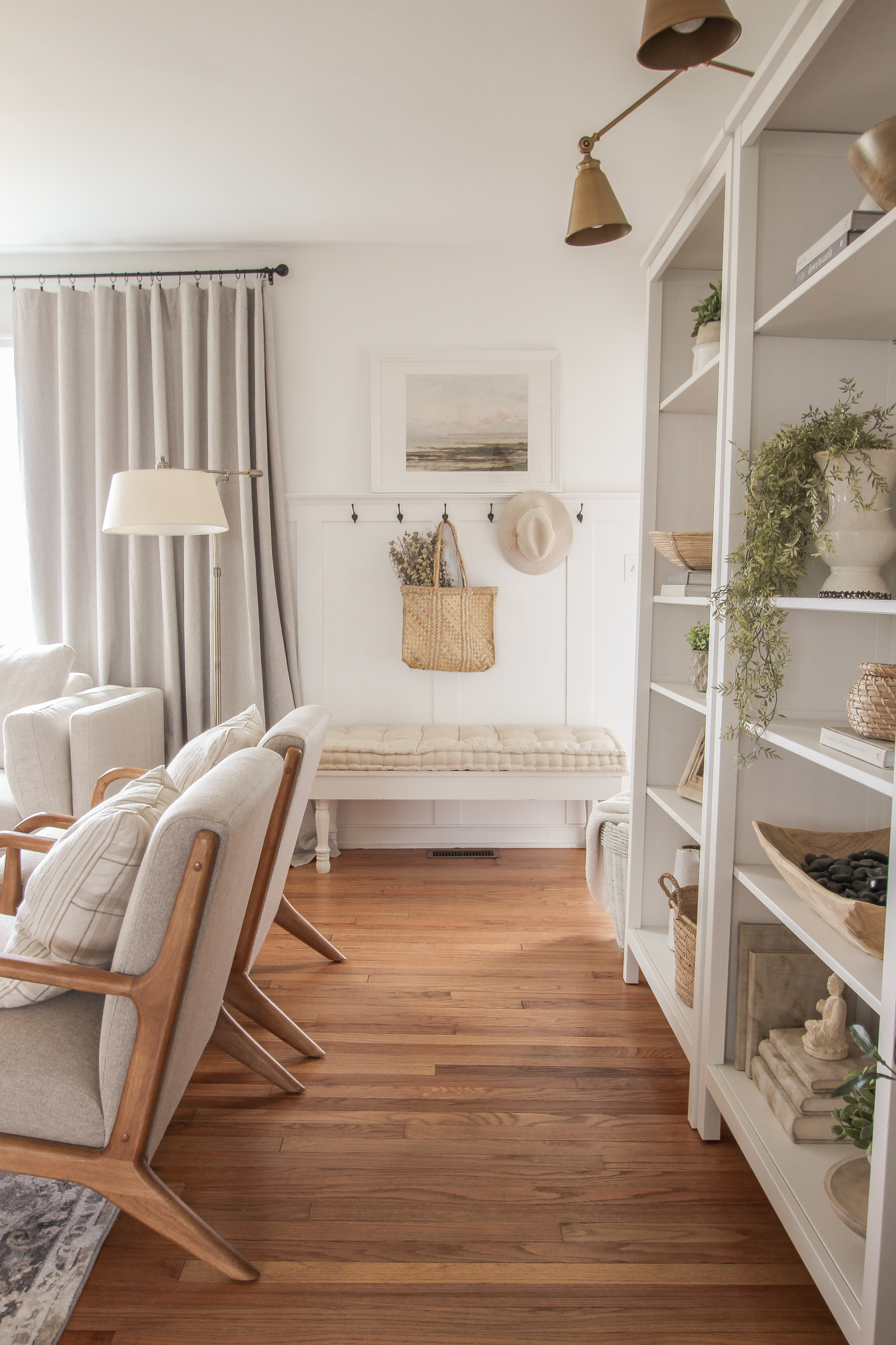 beautiful cozy neutral living room