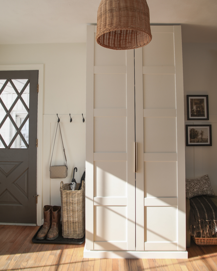 How to Organize an Entryway without a Closet
