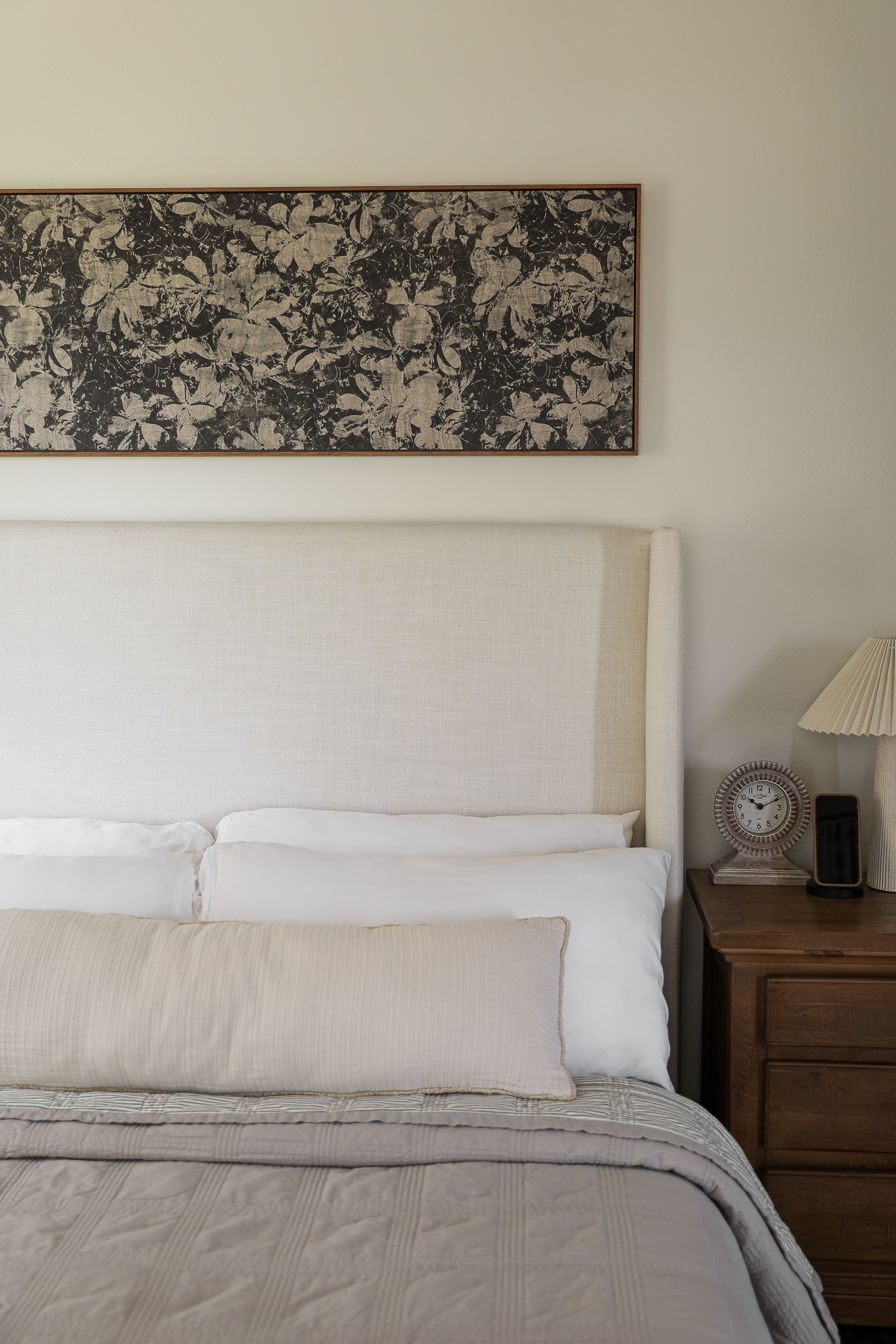 Ways to Decorate Above a Bed
