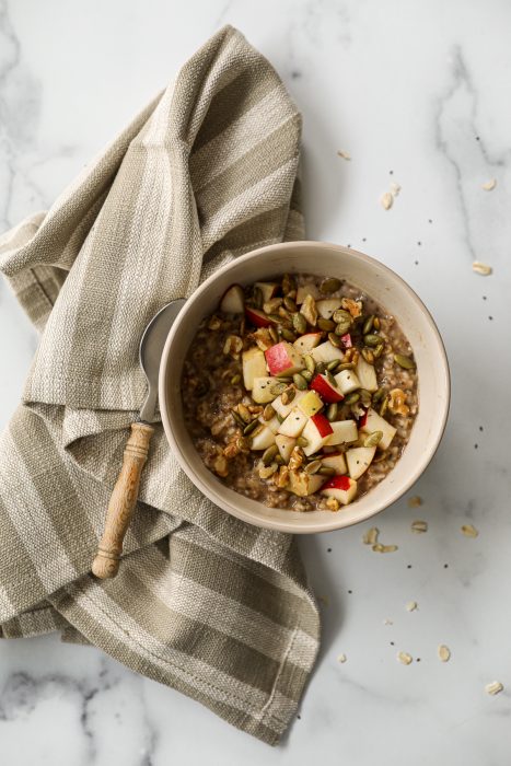Cinnamon Apple Oatmeal Bowl