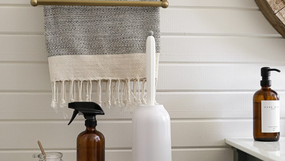 How to Clean Your Toilet Naturally