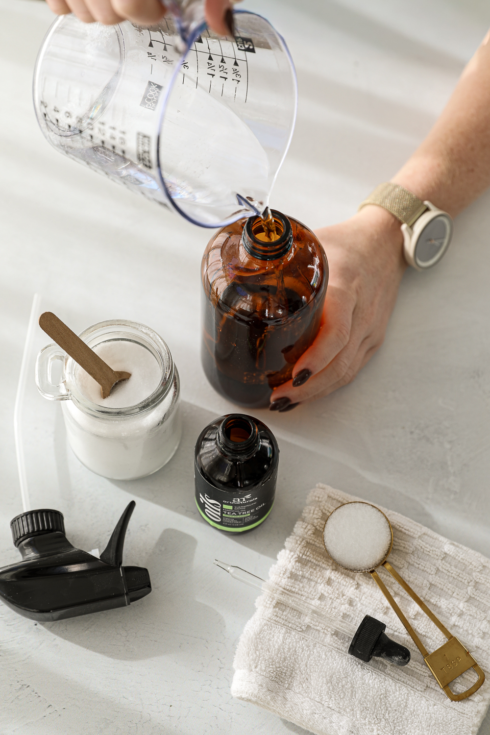 How to Clean Your Toilet Naturally